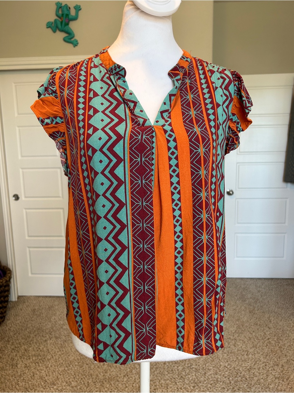 Easel Boho Geometric Tribal Print Flutter Short Sleeve Blouse Size Large